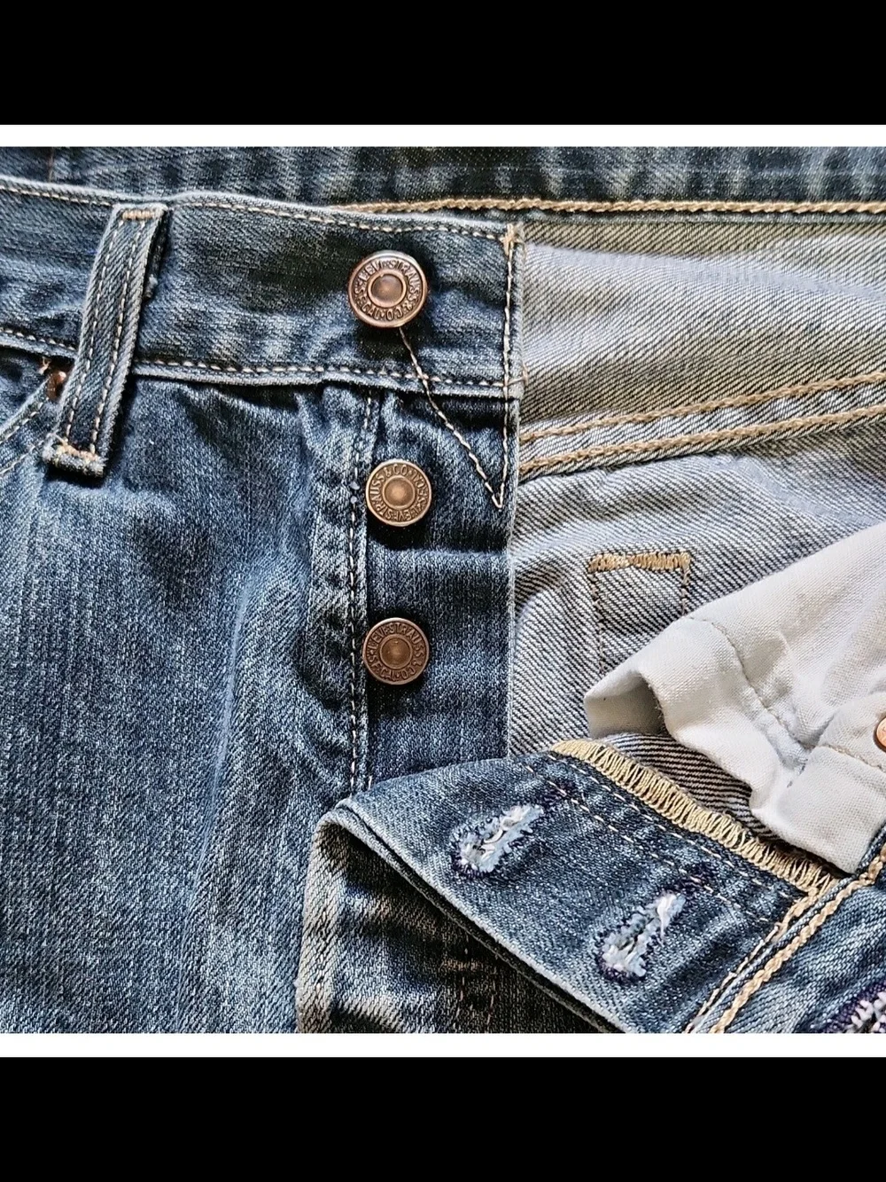 Levi's Men's Medium Blue Slim Straight Jeans with Button Fly